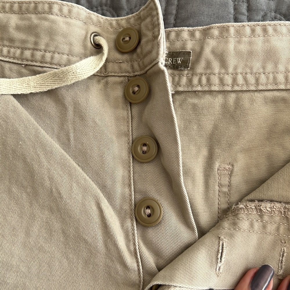 EUC J Crew Khaki shorts 12 - Picture 2 of 4